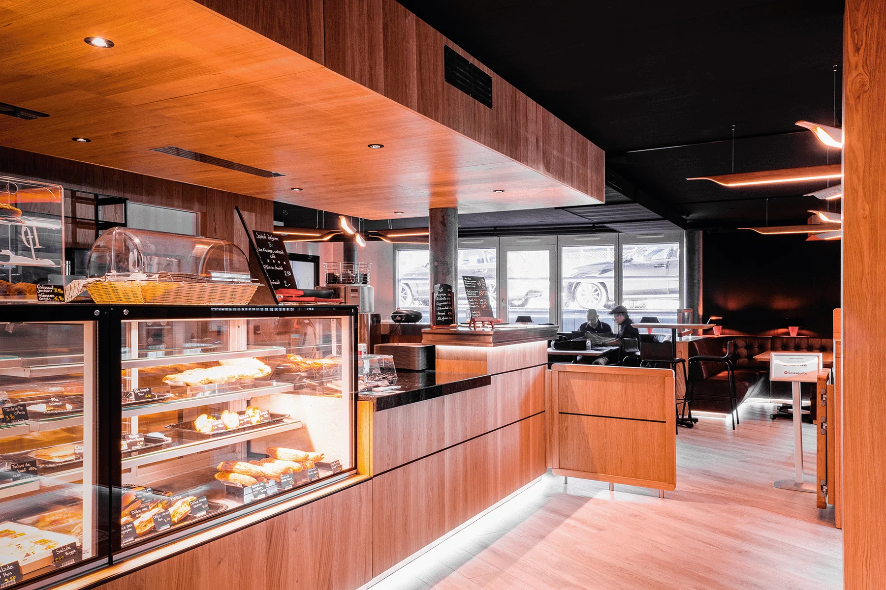 Le comptoir et ses circulations